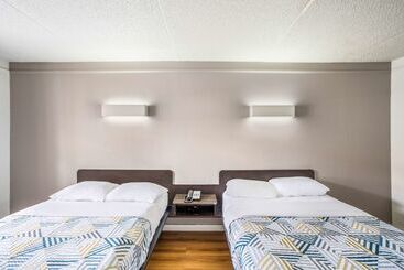 Motel 6dallas, Tx  Market Center