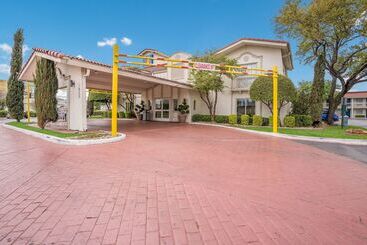 Motel 6dallas, Tx  Market Center