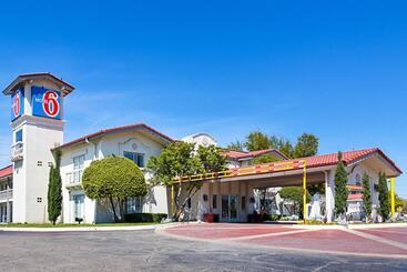 Motel 6dallas, Tx  Market Center