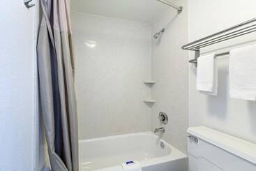 Motel 6dallas, Tx  Market Center