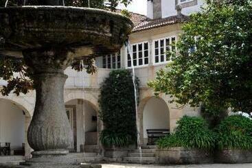 Paço De Calheiros   Turismo De Habitação
