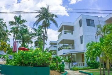 استراحتگاه Negril Beach Club