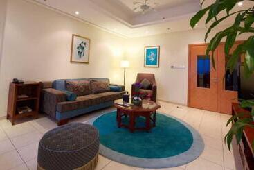 Tamani Marina Hotel & Apartments