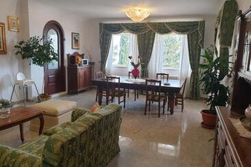 تختخواب و صبحانه Villa Francesca