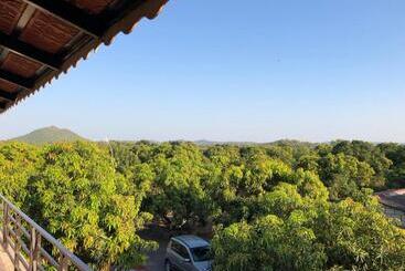 Gir Lions Paw Resort With Swimming Pool