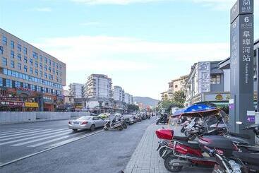 هتل 7days Premium Changsha Yuelu Shanhu Branch