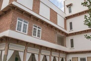 هتل The Rohet House