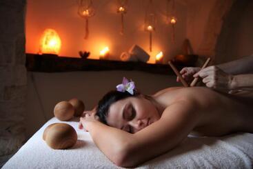 هتل Trulli Holiday Deluxe & Wellness