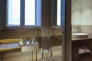 پانسیون Euvodia Luxury Rooms