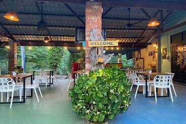 استراحتگاه Mango's Park Port Dickson