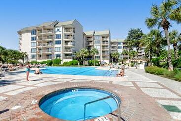 Villamare Resort