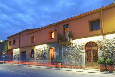 Casa Rural Can Coll - Garriguella