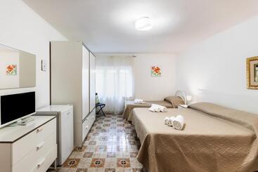 تختخواب و صبحانه Le Torrette Rooms And Apartments