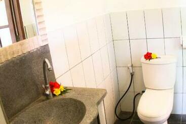 تختخواب و صبحانه Rumah Semanggi