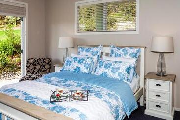 Flaxmill Cove B&b