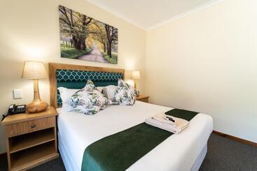Gooderson Drakensberg Gardens Golf & Spa Resort