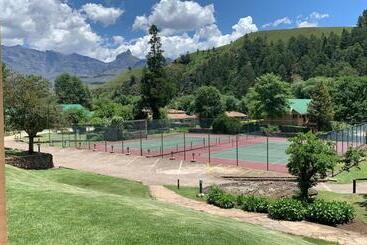 Gooderson Drakensberg Gardens Golf & Spa Resort
