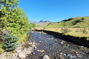 Gooderson Drakensberg Gardens Golf & Spa Resort