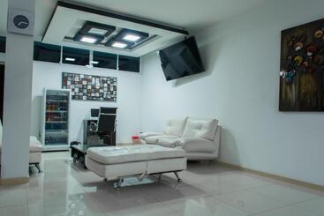 هتل Casa Morales