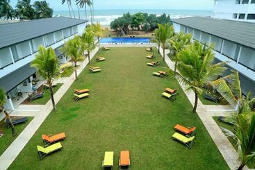 호텔 Coco Royal Beach Resort