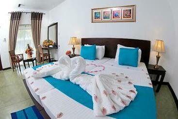 호텔 Coco Royal Beach Resort