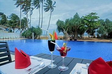 호텔 Coco Royal Beach Resort