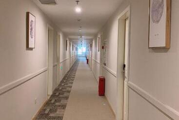 هتل Home Inn Mianyang People's Park