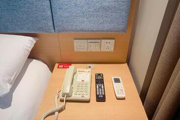 هتل Home Inn Mianyang People's Park