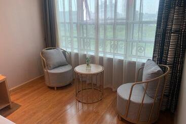 هتل Home Inn Mianyang People's Park