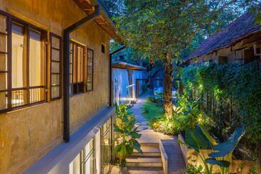 هتل The Postcard Mandalay Hall, Kochi