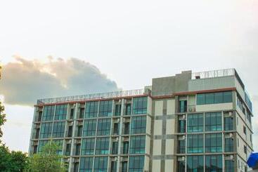 The Sixteenth Naiyang Beach Hotel Sha Plus