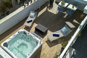 پانسیون Acquarò Suite Jacuzzi