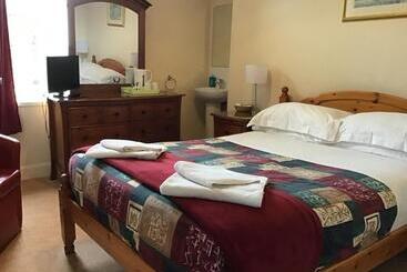 پانسیون The Royal Crown Guest House