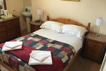 پانسیون The Royal Crown Guest House