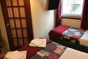 پانسیون The Royal Crown Guest House