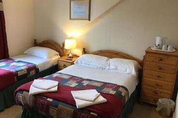 پانسیون The Royal Crown Guest House