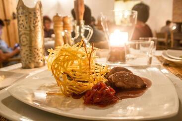 هتل Auberge Chez Pierre