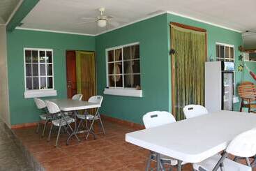 هتل Bed And Breakfast Little Italy