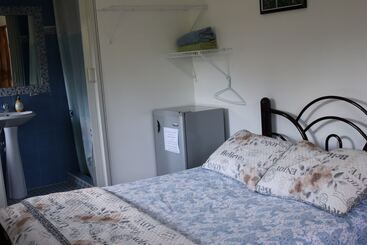 هتل Bed And Breakfast Little Italy