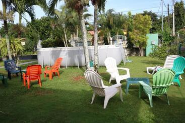 هتل Bed And Breakfast Little Italy