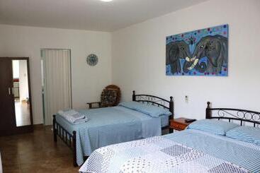 هتل Bed And Breakfast Little Italy