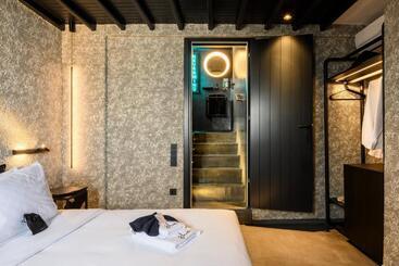 هتل She Mykonos Boutique