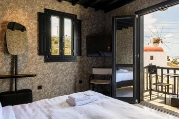 هتل She Mykonos Boutique