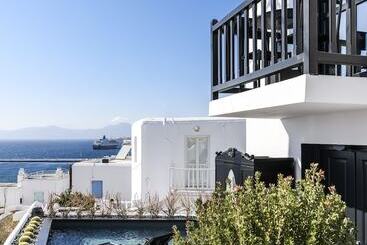 هتل She Mykonos Boutique