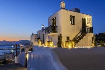 هتل She Mykonos Boutique