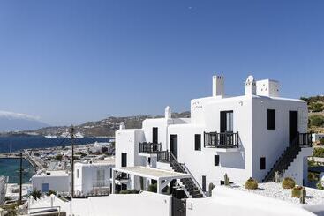 هتل She Mykonos Boutique