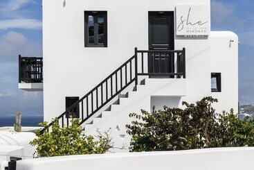 هتل She Mykonos Boutique