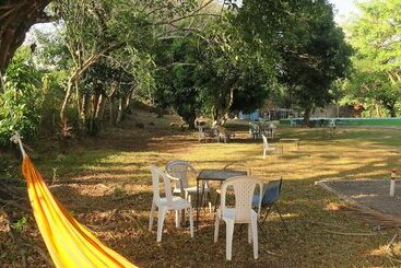 هتل Waterfall Hostel