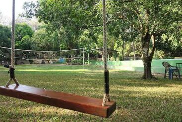 هتل Waterfall Hostel