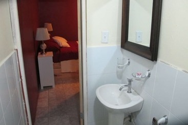 هتل Waterfall Hostel